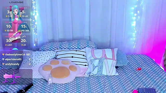 Snapshot of CuteRomi chatting on January 26, 2025, 9:51 pm CuteRomi online show from January 26, 2025, 9:51 pm