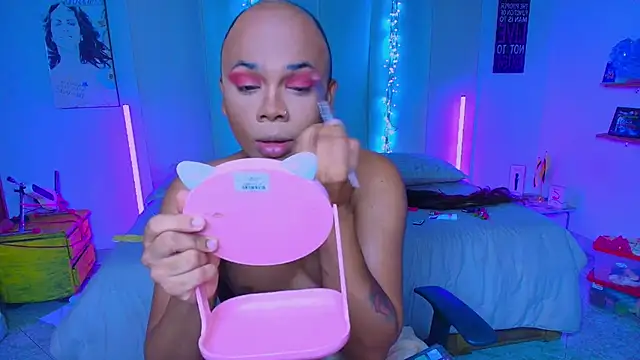 Snapshot of CuteRomi chatting on September 27, 2025, 3:44 am CuteRomi online show from September 27, 2025, 3:44 am