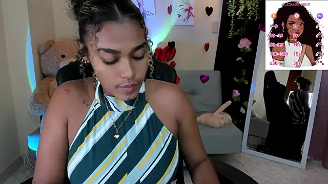 aleja montiel   online show from February 19, 2025, 12:33 pm