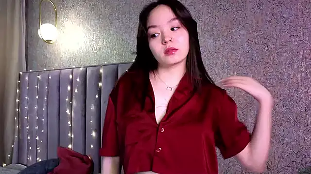 TaiteGloss online show from January 9, 2025, 4:17 pm