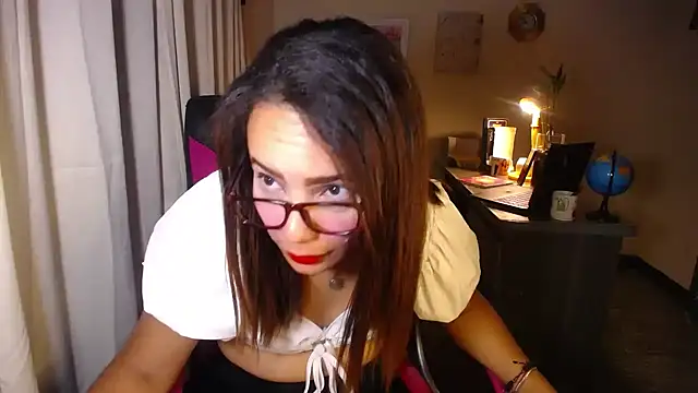 danielle rose 1 online show from March 16, 2026, 1:48 pm