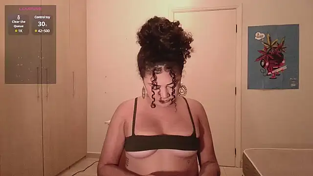 Snapshot of ann4montez_ chatting on January 14, 2025, 3:22 am ann4montez  online show from January 14, 2025, 3:22 am