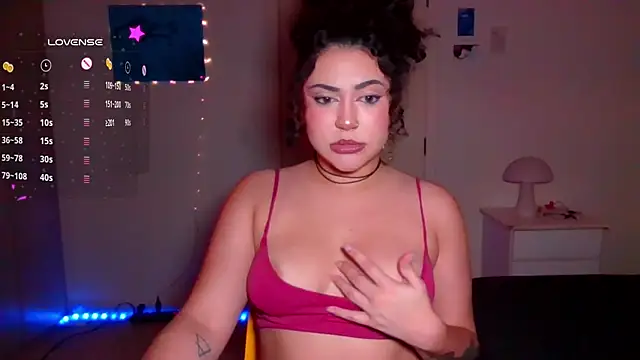 Snapshot of ann4montez_ chatting on October 6, 2025, 4:32 am ann4montez  online show from October 6, 2025, 4:32 am