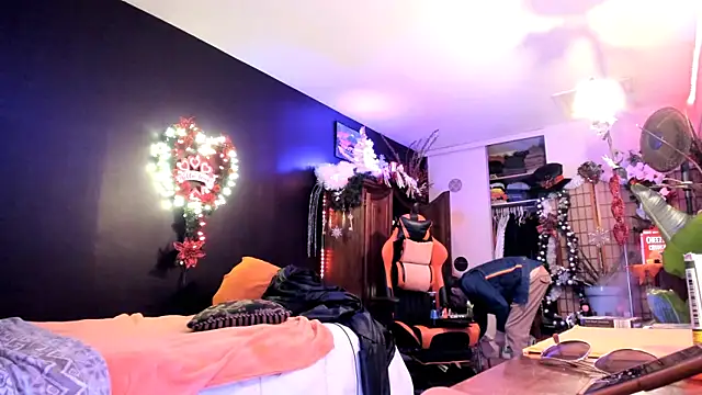 leatherz69 online show from February 7, 2025, 11:03 pm