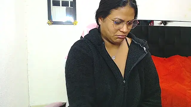 Snapshot of SweetAlmaa chatting on February 17, 2025, 9:46 am SweetAlmaa online show from February 17, 2025, 9:46 am