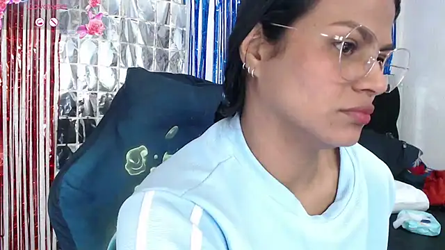 Snapshot of SweetAlmaa chatting on October 4, 2025, 11:52 am SweetAlmaa online show from October 4, 2025, 11:52 am
