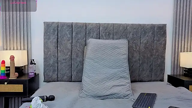 Ema Stone65 online show from February 12, 2026, 7:31 pm