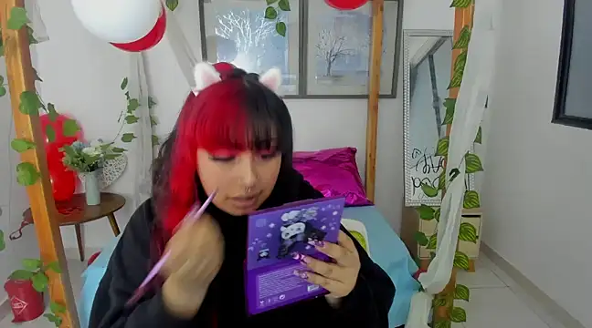 lussyevans24 online show from February 17, 2025, 4:31 am