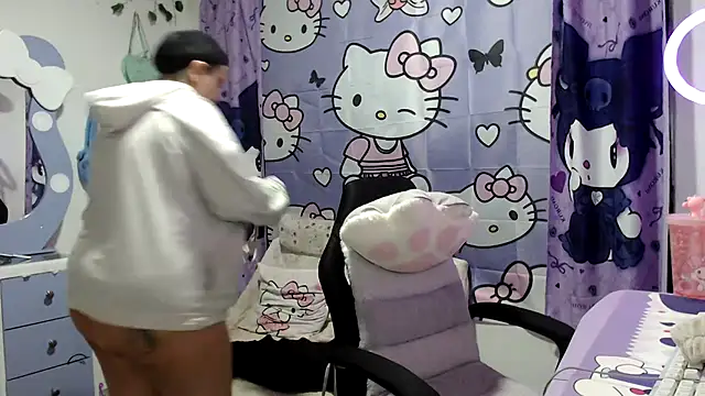 lussyevans24 online show from November 24, 2025, 4:34 am