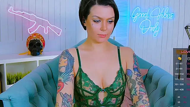 My toys pink online show from March 2, 2025, 11:09 pm