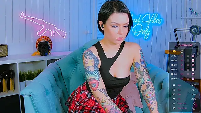 My toys pink online show from March 14, 2025, 7:26 am