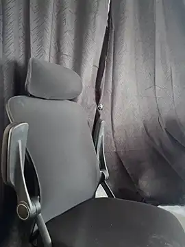 cybercosmiiic online show from October 27, 2025, 6:34 pm