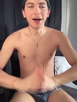 cybercosmiiic online show from November 6, 2025, 6:09 pm