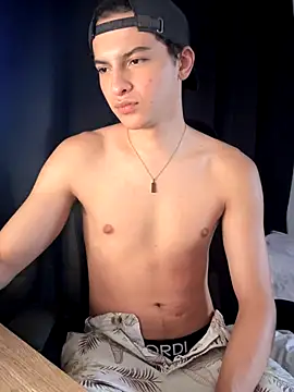 cybercosmiiic online show from November 10, 2025, 10:20 pm