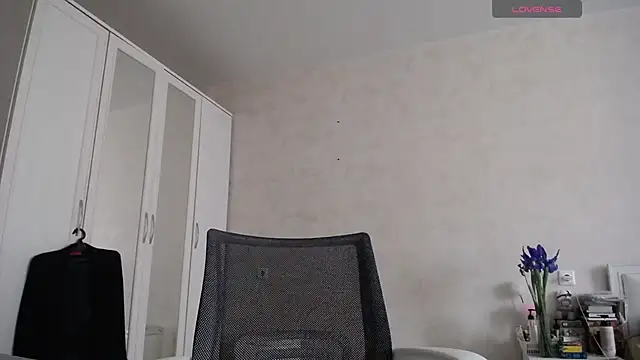 Devil Goddess online show from April 3, 2026, 2:26 pm