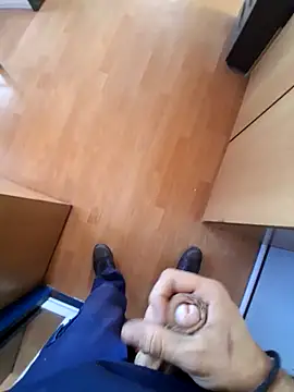 Snapshot of voupap6310 chatting on October 10, 2025, 11:20 am voupap6310 online show from October 10, 2025, 11:20 am