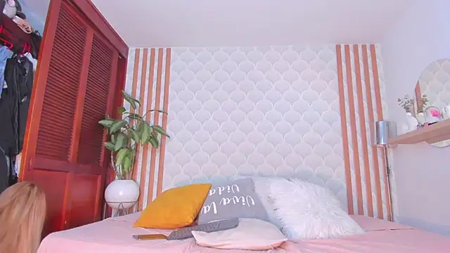 PamelaReall online show from January 14, 2025, 1:26 am