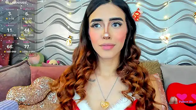 StormiRusso online show from December 18, 2024, 1:37 am