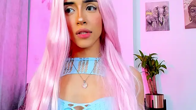 StormiRusso online show from January 22, 2025, 2:15 am