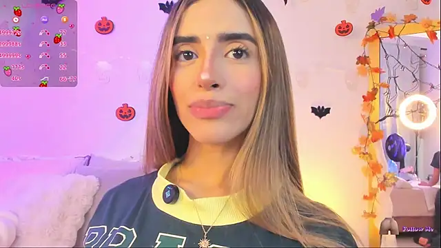 StormiRusso online show from October 30, 2025, 1:07 am