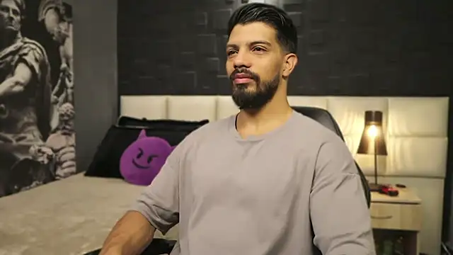 DannSaenz online show from February 25, 2025, 11:30 am