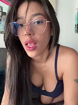 Snapshot of DanielaSaenz0 chatting on January 5, 2025, 7:28 pm DanielaSaenz0 online show from January 5, 2025, 7:28 pm