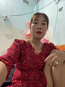 Linaannn online show from March 18, 2025, 11:42 pm