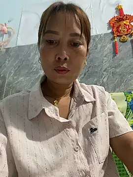 Linaannn online show from March 29, 2026, 11:27 pm