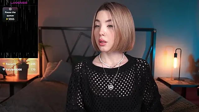 LindaThacker online show from February 4, 2025, 8:13 am