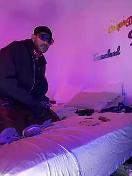 Snapshot of esteraulxxx chatting on December 2, 2024, 5:15 am esteraulxxx online show from December 2, 2024, 5:15 am