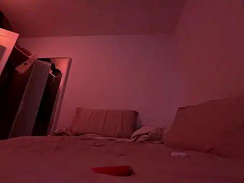 Snapshot of esteraulxxx chatting on December 3, 2024, 9:11 am esteraulxxx online show from December 3, 2024, 9:11 am