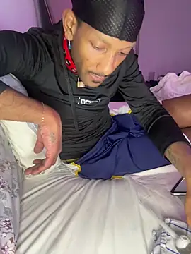 Snapshot of esteraulxxx chatting on December 9, 2024, 10:09 pm esteraulxxx online show from December 9, 2024, 10:09 pm