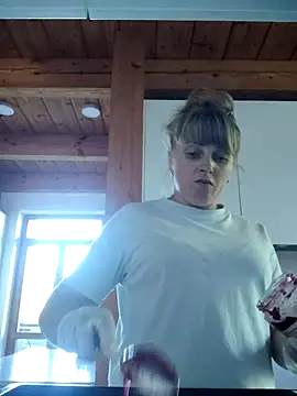 CoddessCrystal online show from September 18, 2025, 11:01 am