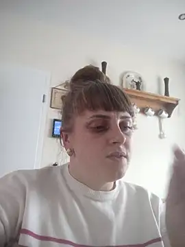 CoddessCrystal online show from February 16, 2026, 1:18 pm