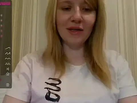 Snapshot of urbadkitty chatting on December 6, 2024, 1:00 pm urbadkitty online show from December 6, 2024, 1:00 pm