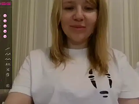 Snapshot of urbadkitty chatting on December 24, 2024, 9:50 am urbadkitty online show from December 24, 2024, 9:50 am