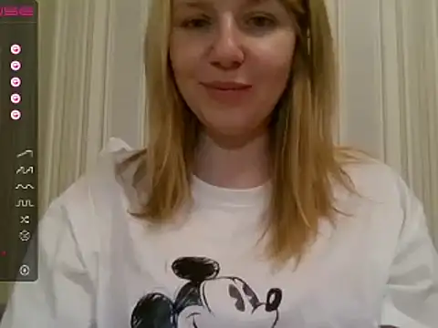 Snapshot of urbadkitty chatting on January 23, 2025, 1:02 pm urbadkitty online show from January 23, 2025, 1:02 pm