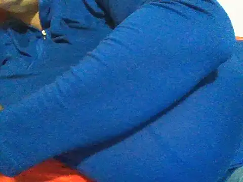 RoxiRedXXX online show from November 4, 2025, 6:07 pm