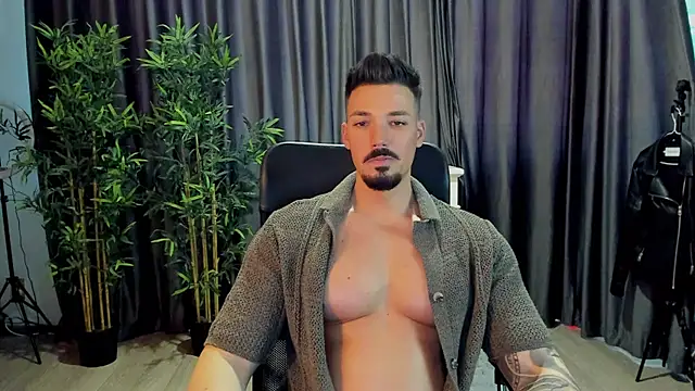 HaydenSpearss online show from March 19, 2025, 12:34 pm