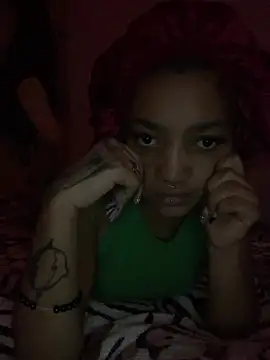 Laanegraofficial  online show from April 16, 2026, 9:26 pm