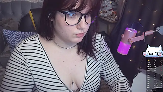 Snapshot of Diasporaaa chatting on January 2, 2025, 2:00 am Diasporaaa online show from January 2, 2025, 2:00 am