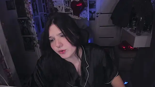 Snapshot of Diasporaaa chatting on October 17, 2025, 1:53 am Diasporaaa online show from October 17, 2025, 1:53 am