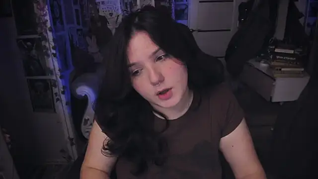 Snapshot of Diasporaaa chatting on October 21, 2025, 1:50 am Diasporaaa online show from October 21, 2025, 1:50 am