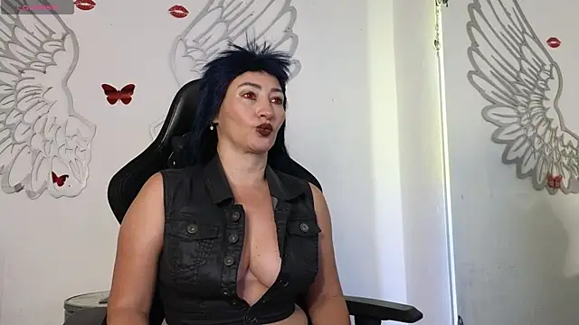 avatomas 02 online show from April 10, 2026, 4:06 am