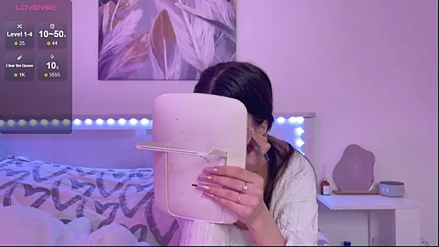 Veronica leal online show from September 11, 2025, 9:42 am