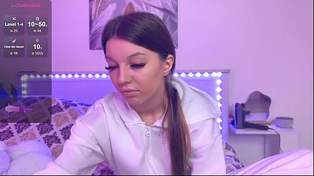 Veronica leal online show from September 30, 2025, 7:57 am