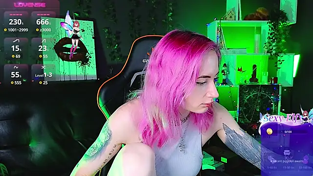  HelenCarter online show from February 10, 2025, 8:42 pm