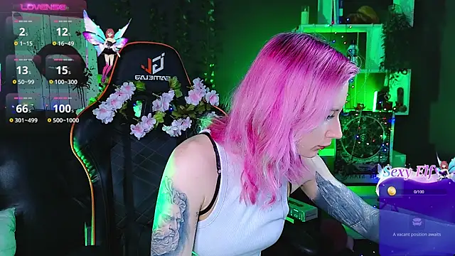  HelenCarter online show from February 23, 2025, 8:55 pm