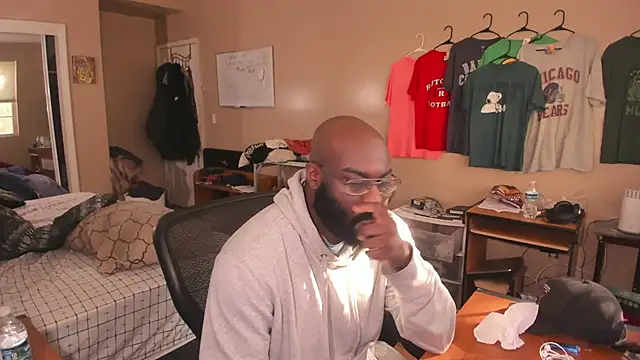 MrChuckDailyXXX online show from October 21, 2025, 1:45 pm