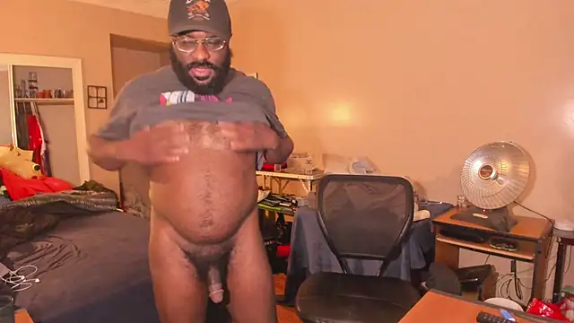 MrChuckDailyXXX online show from April 27, 2026, 5:05 am